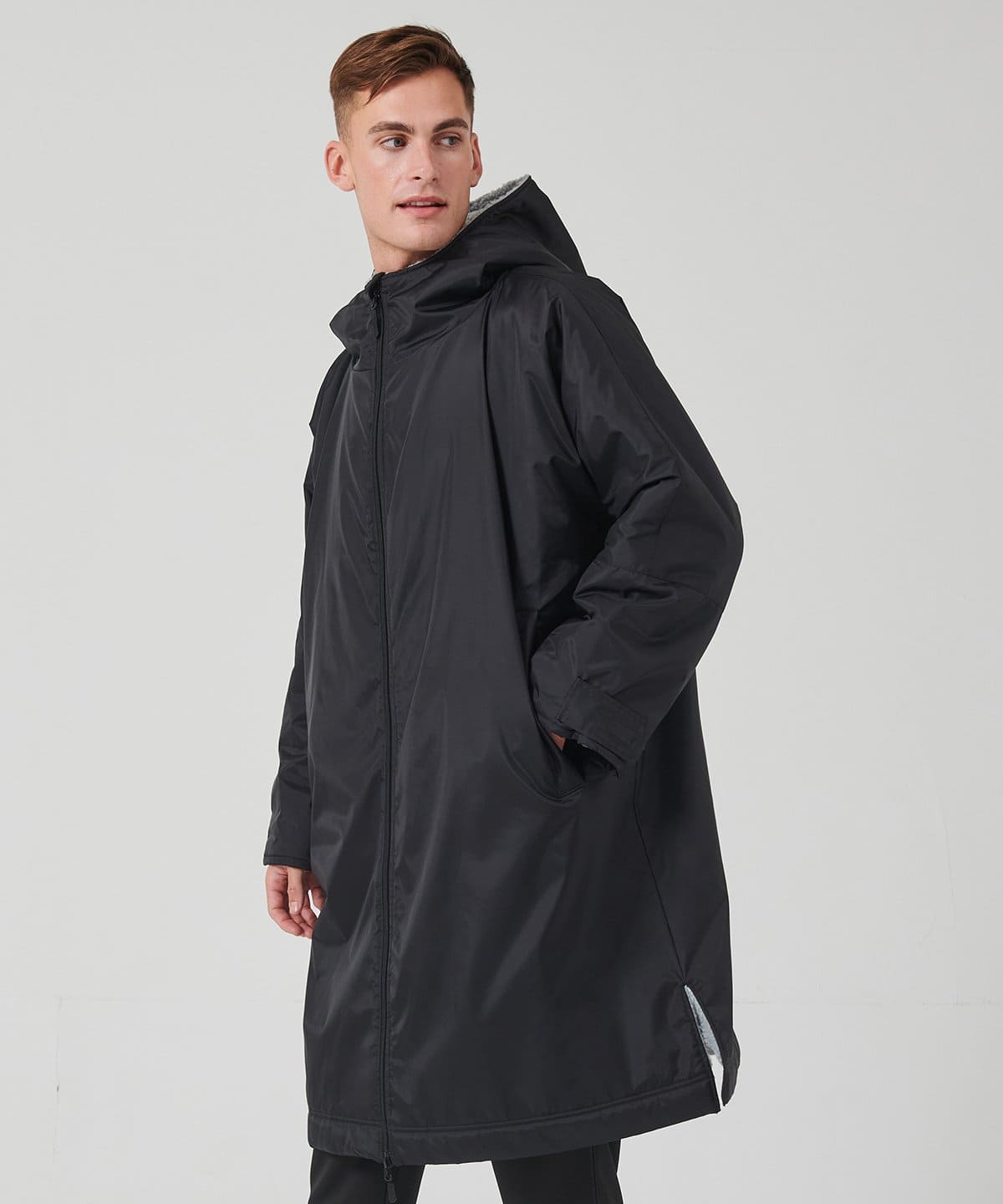 LV690 - Ultimate Team Robe